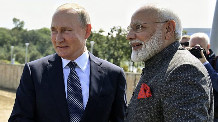 Putin Arrives in India as New Delhi Balances Moscow Ties Amid U.S. Tariffs and Ukraine Tensions