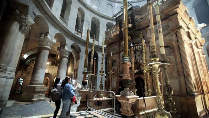 Israel Restricts Holy Sites Access After Iranian Missile Threats Endanger Worshippers Across Jerusalem