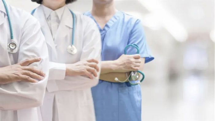 Jewish NHS Doctor Says Colleagues Would Refuse Emergency Care to Israelis